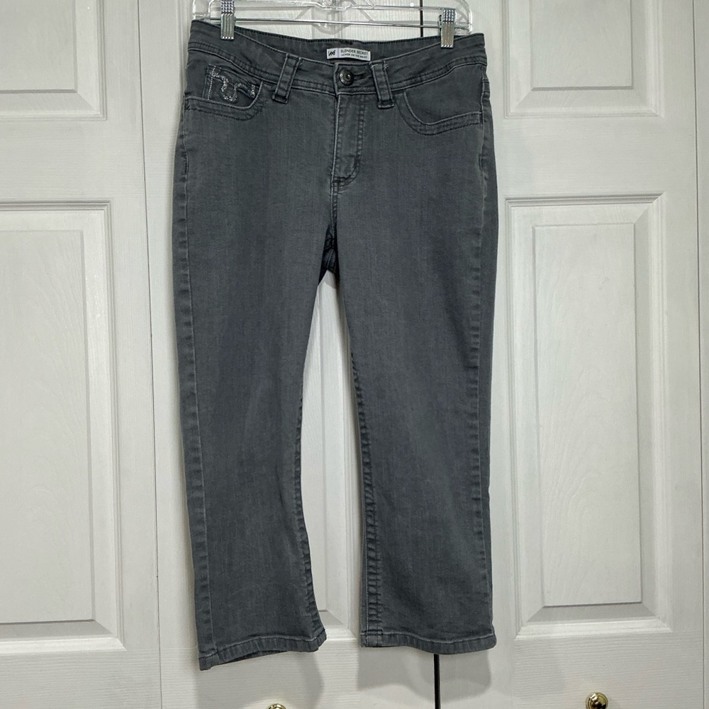 🌷 Lee Slender Secret Low On the Waist Gray Denim Cropped Jeans - Size 8